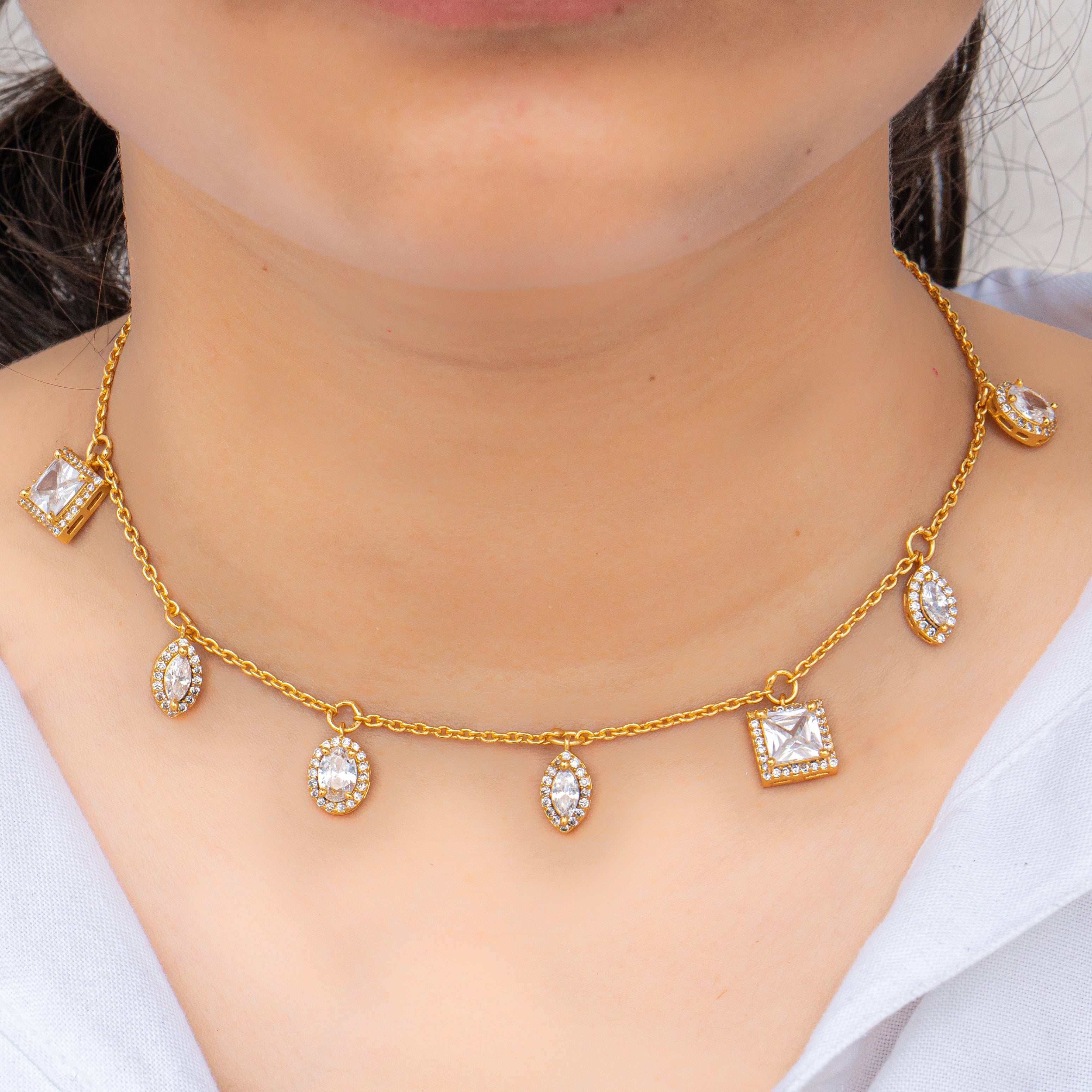 Shape of sparkle necklace