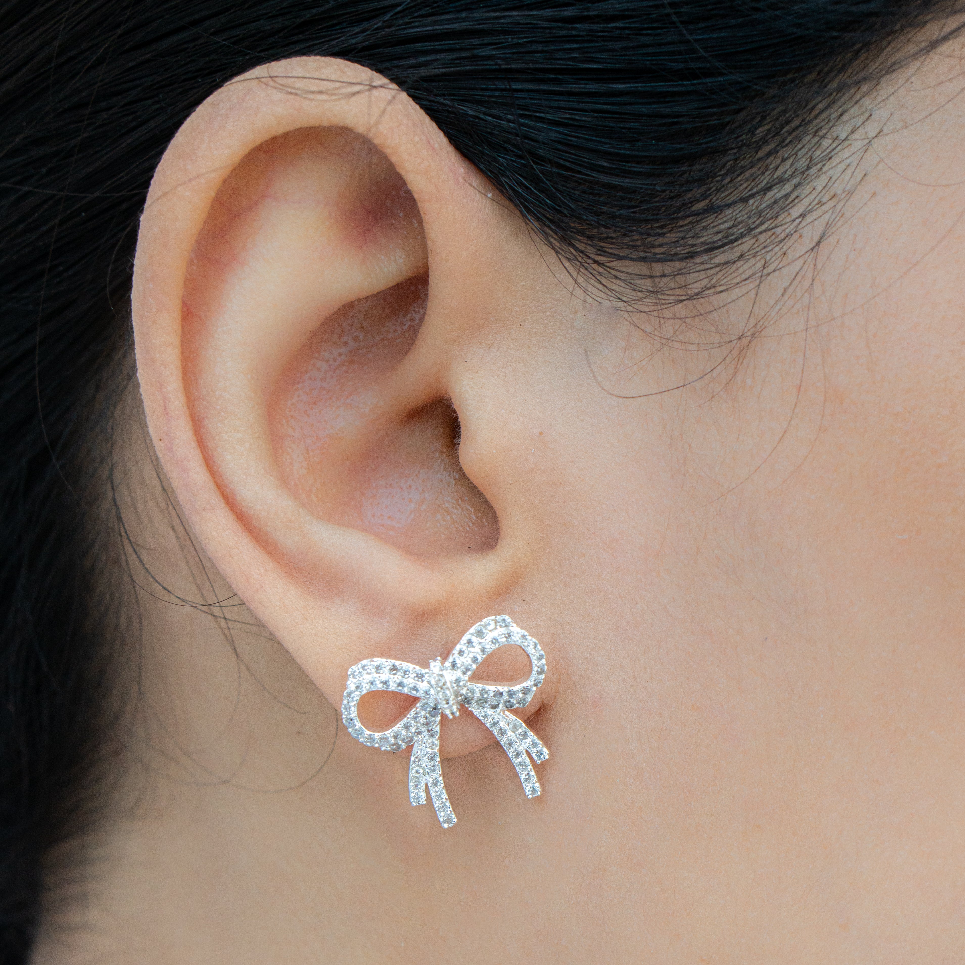 Dainty bow studs