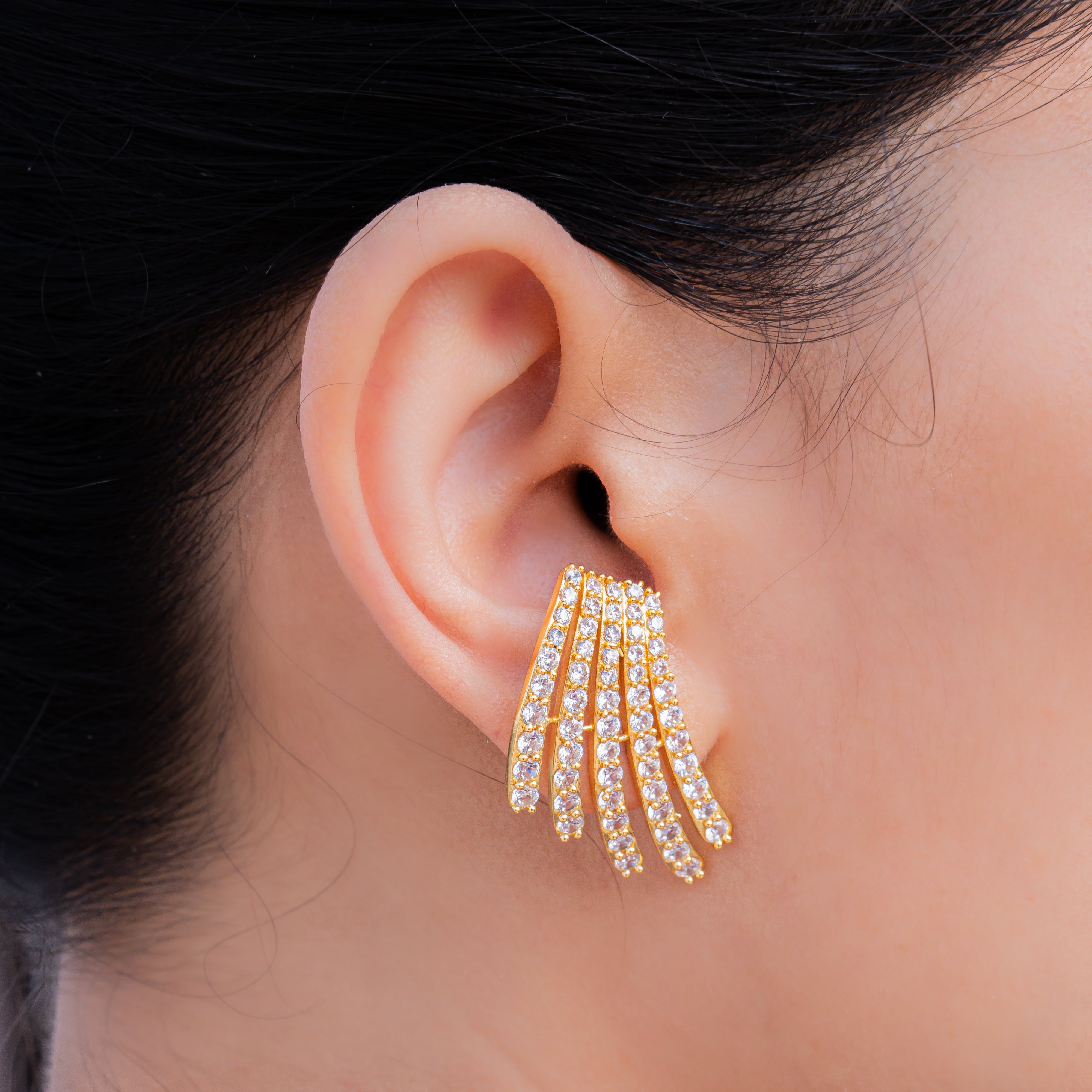 Classic diamond flow earrings