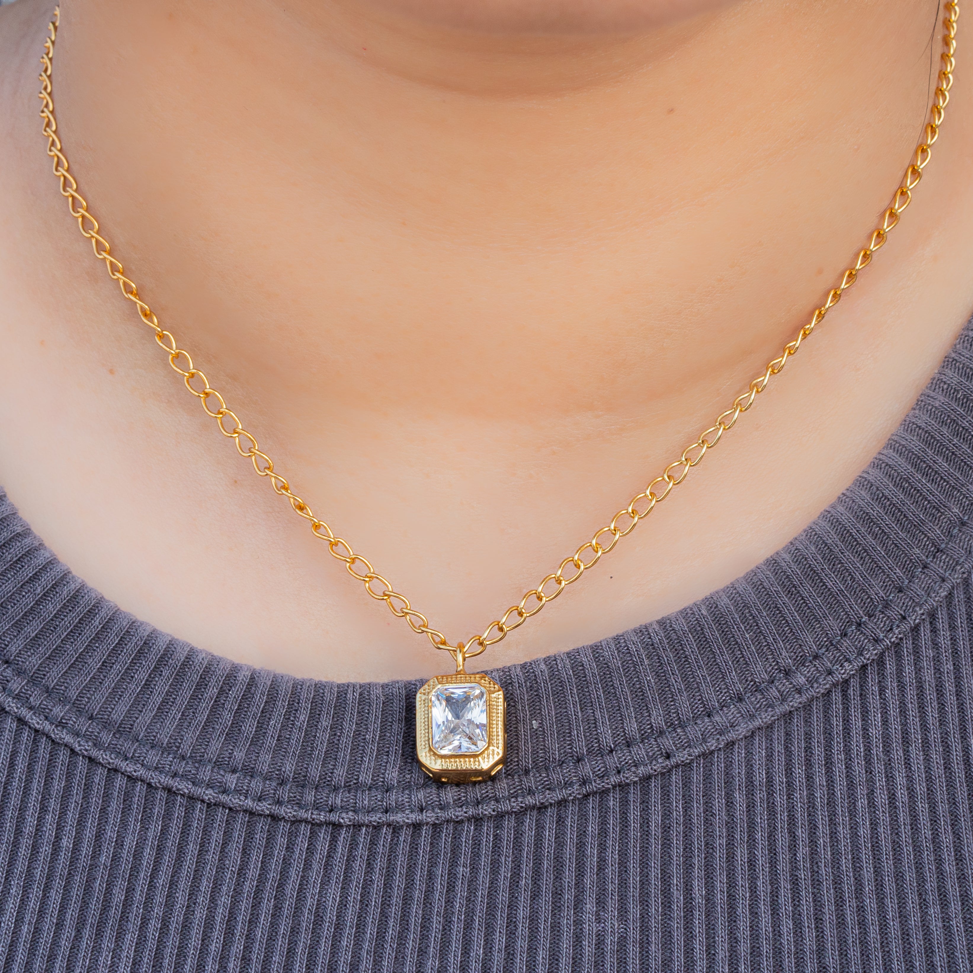 Classic cut solitaire chain